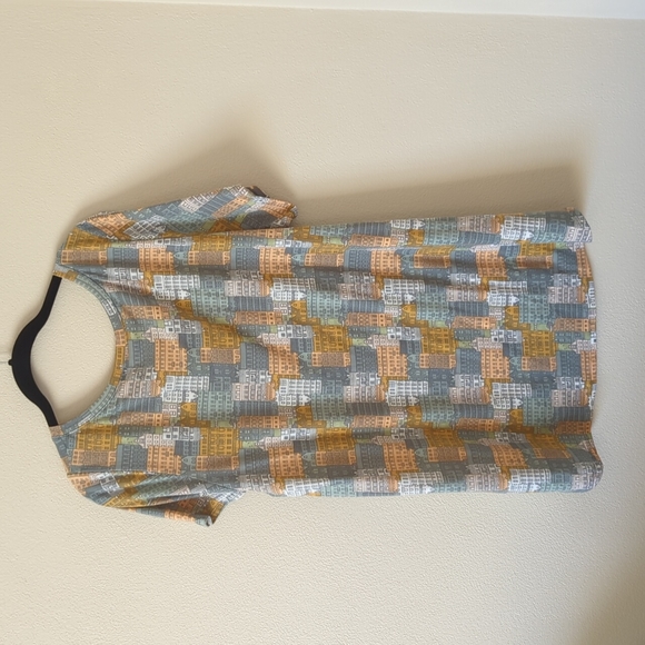 LuLaRoe Short Sleeve Tee - Gray, Yellow, White - Picture 4 of 4